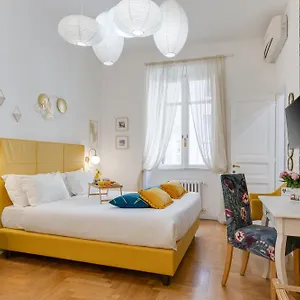 Maison Vantaggio 3*, Rom Italien